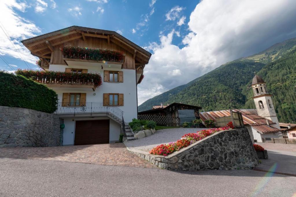 Appartamento Mansarda Patrizia E Franco Val Di Sole Commezzadura Exterior photo